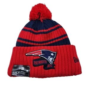 New Era Men's New England Patriots NFL2022 Sideline Sport Knit Cuffed Pom Beanie